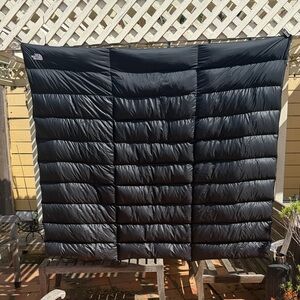The North Face Black Quilted Down Blanket (60 x 60)